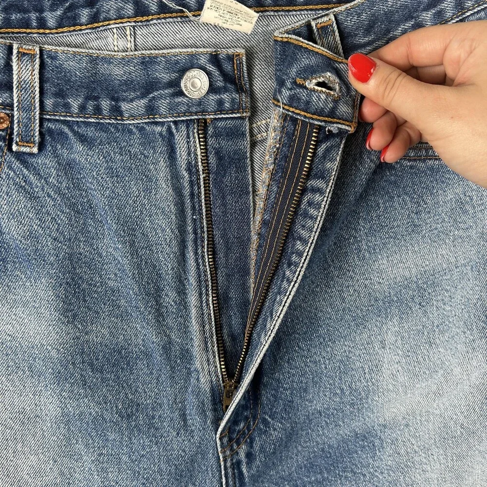 Vintage Levis 505 Jeans Mens 38x25 Medium Wash Denim Regular Fit Straight Hemmed